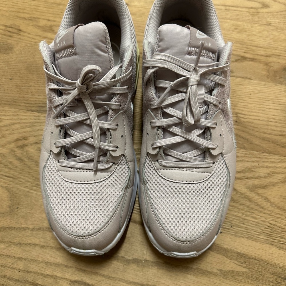 Nike Women's Athletic Shoes - Light Beige